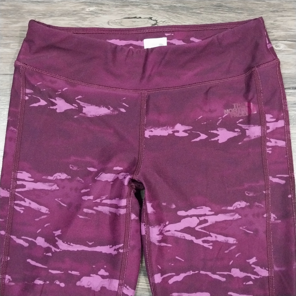 The North Face Purple Camo Stretch Leggings Size S Camouflage Full Length Tights